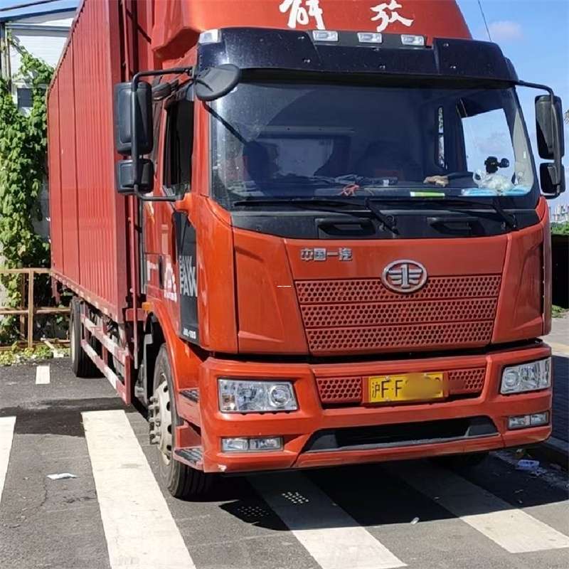 石鼓区罗平县进仓物流：专线直达的多元货运之旅